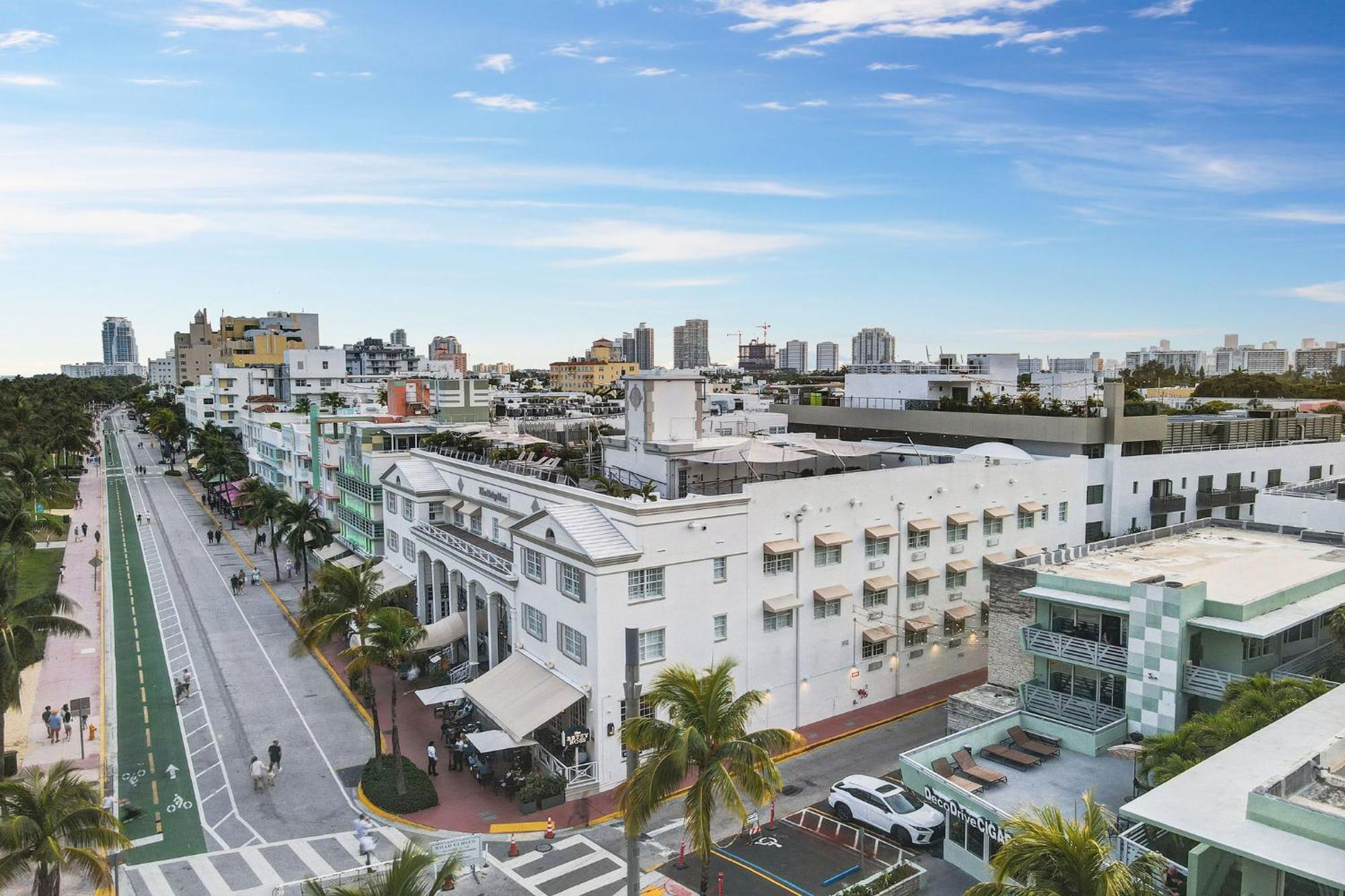Ocean Drive Deco Apt W/2 Queen Beds, Steps 2 Beach マイアミビーチ エクステリア 写真