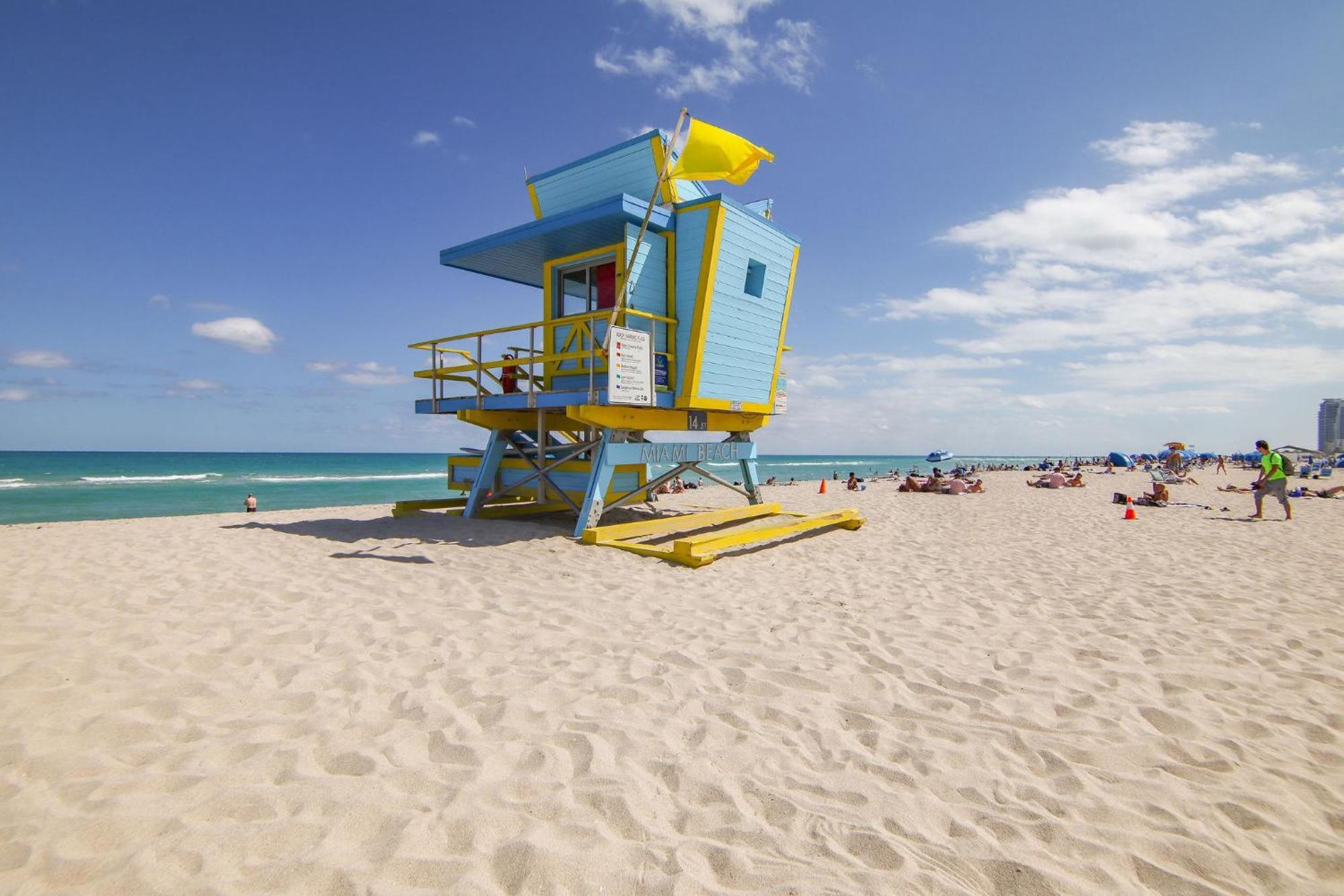 Ocean Drive Deco Apt W/2 Queen Beds, Steps 2 Beach マイアミビーチ エクステリア 写真