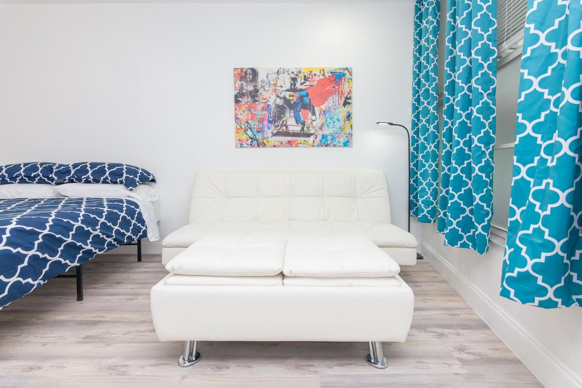 Ocean Drive Deco Apt W/2 Queen Beds, Steps 2 Beach マイアミビーチ エクステリア 写真