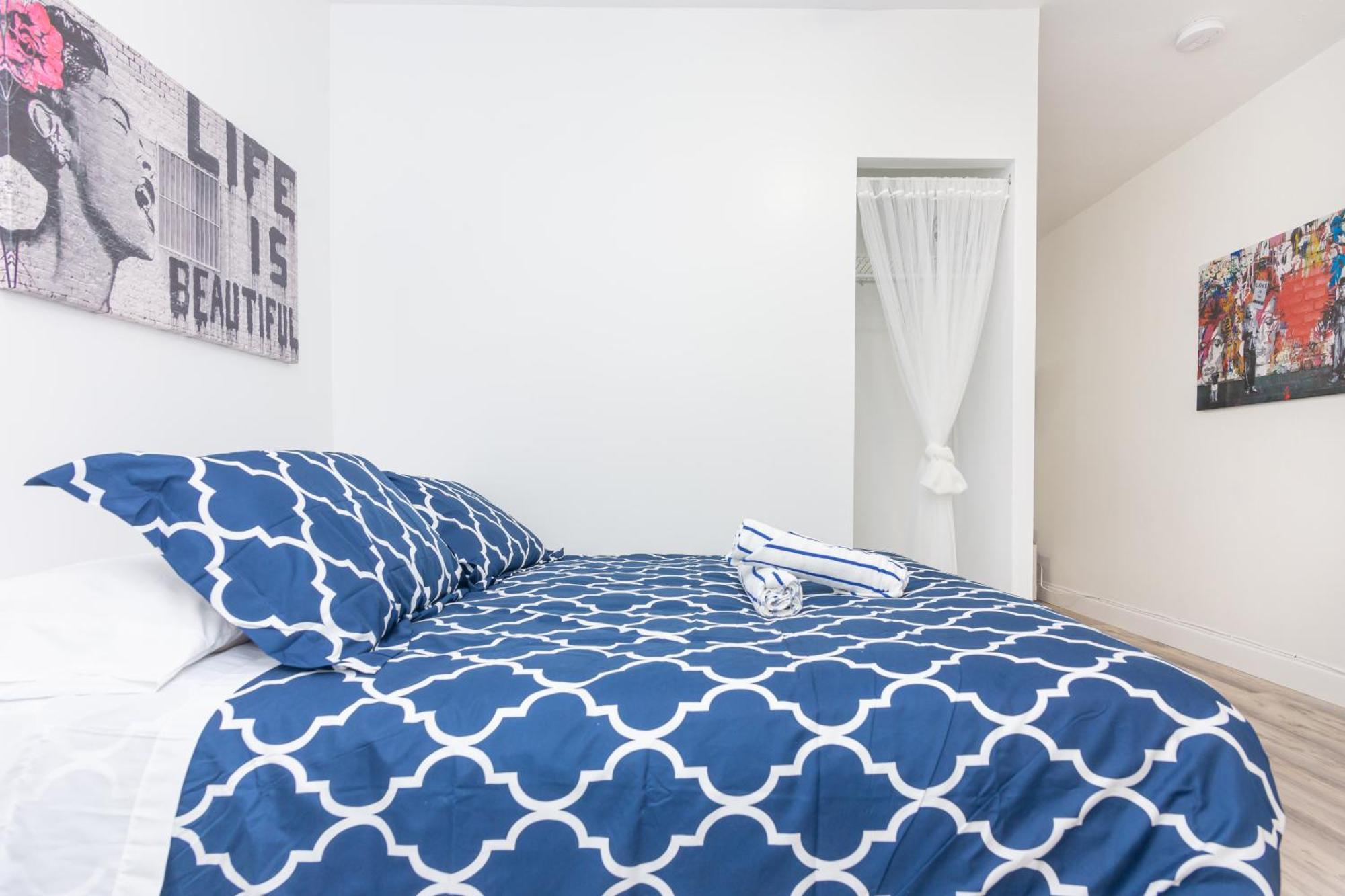 Ocean Drive Deco Apt W/2 Queen Beds, Steps 2 Beach マイアミビーチ エクステリア 写真