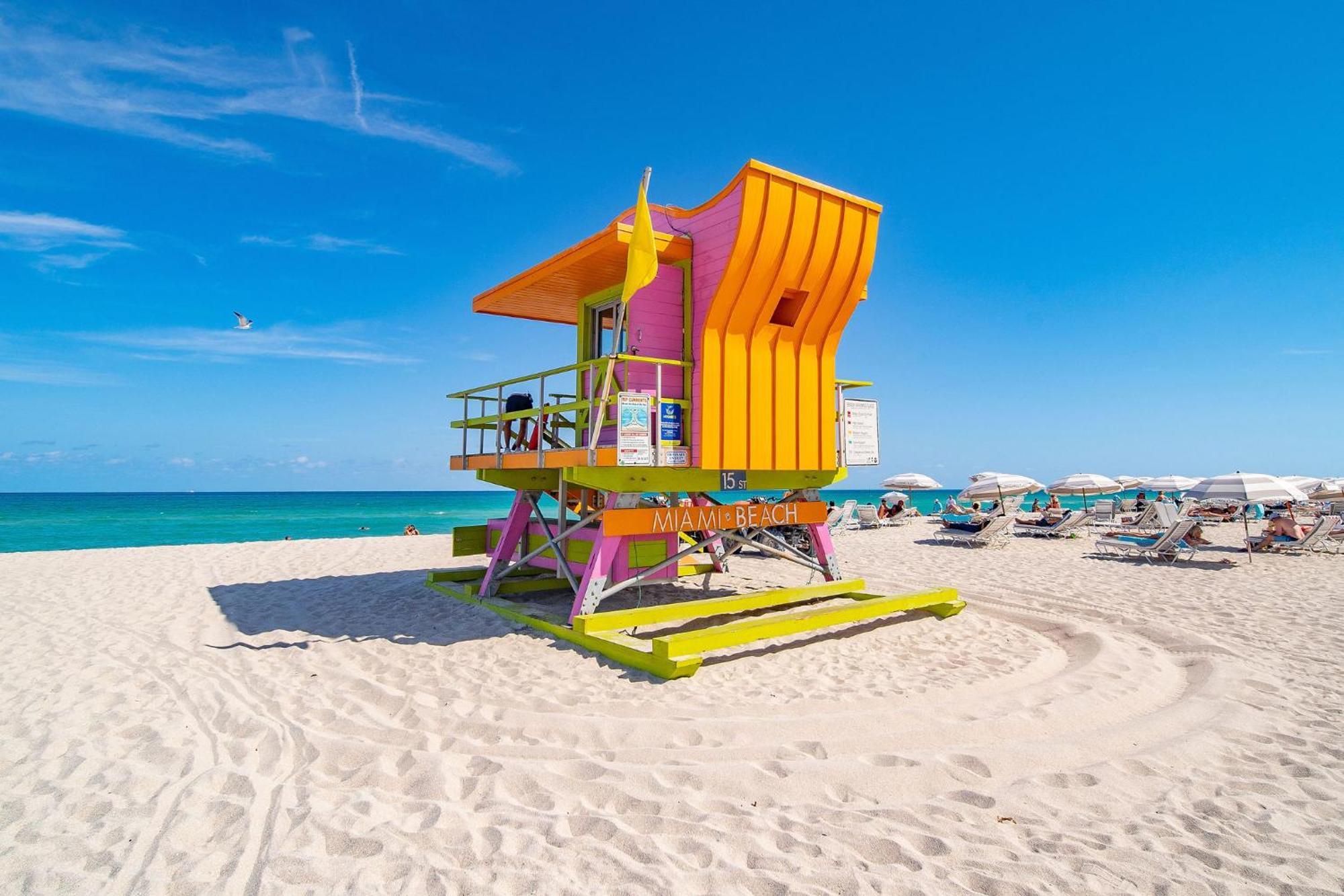 Ocean Drive Deco Apt W/2 Queen Beds, Steps 2 Beach マイアミビーチ エクステリア 写真