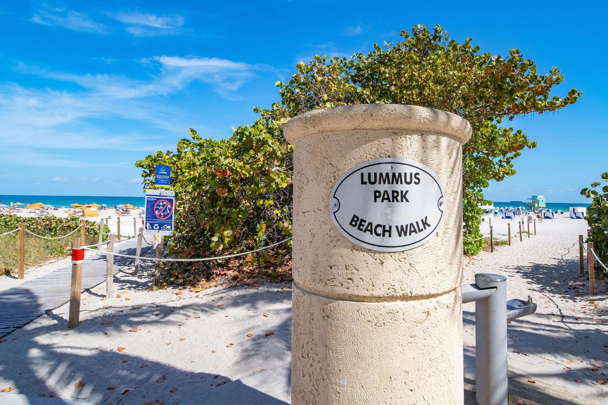 Ocean Drive Deco Apt W/2 Queen Beds, Steps 2 Beach マイアミビーチ エクステリア 写真